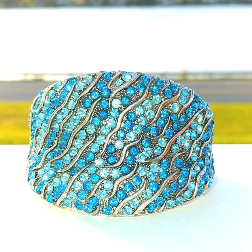 Aqua blue silver tone bangle cuff bracelet NWT